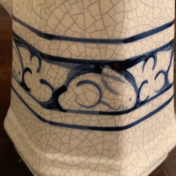 Vintage Dedham Blue and White Rabbit Crackle Pattern Pitcher with handle - Picture 3 of 7